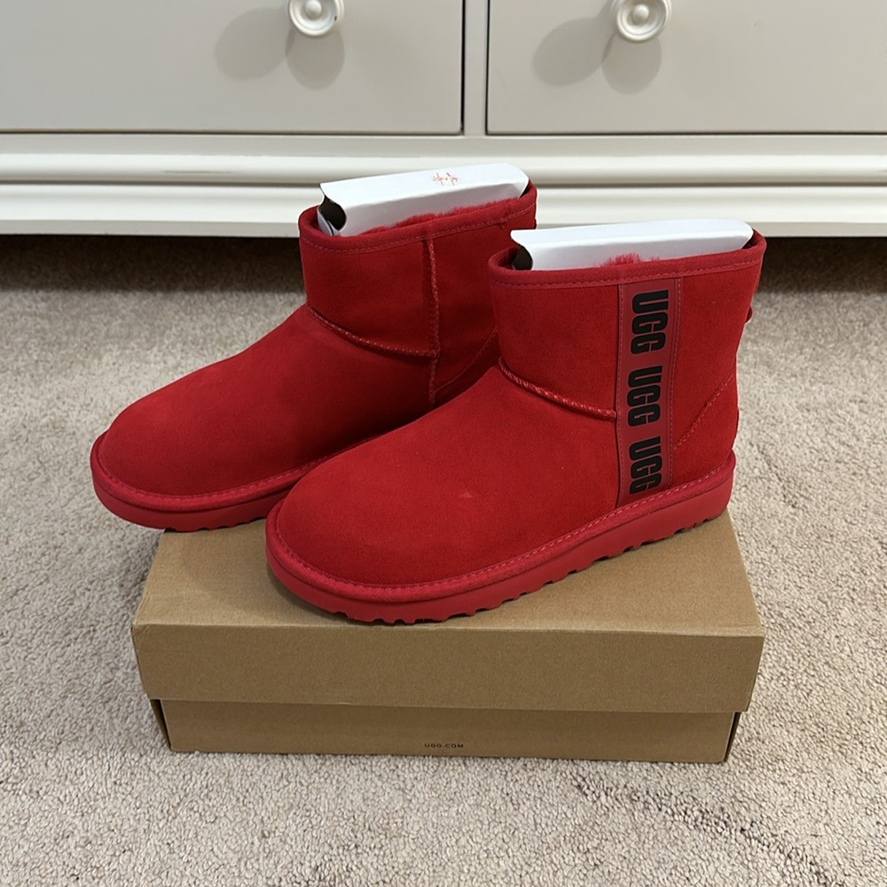UGG W classic mini side logo boots